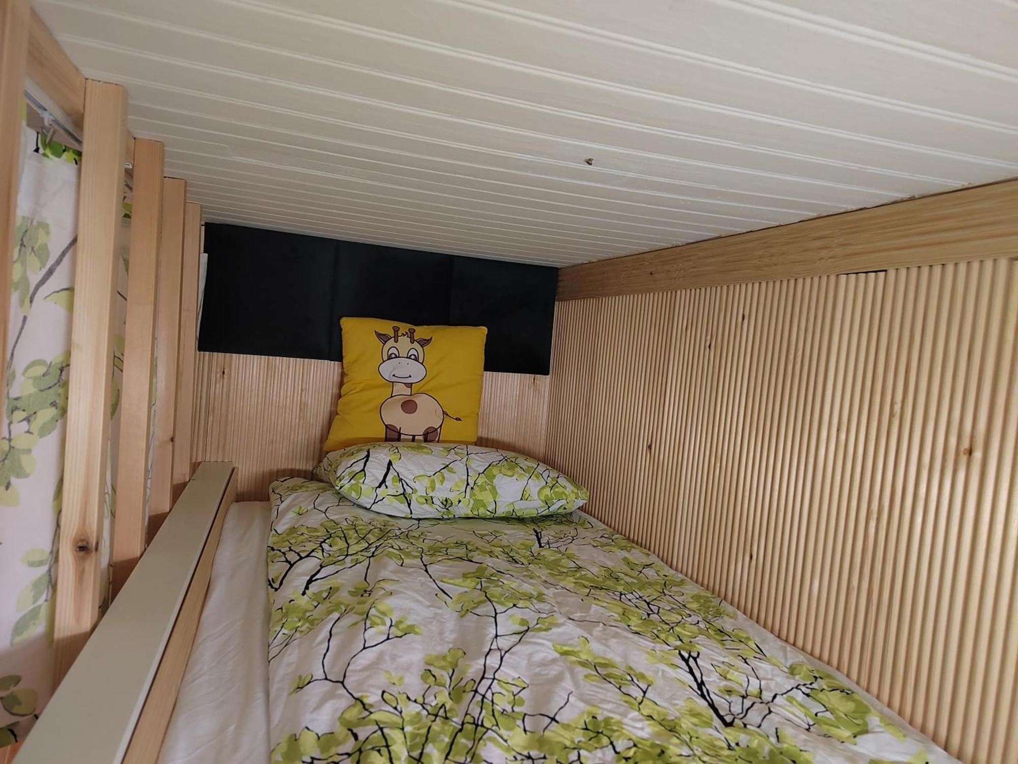 Relax & Recharge - A Unique Suite With A Touch Of Luxury - Hot Tub And Sauna Inspired Decor #Not A Real Sauna# Easy City Access - Direct Train 15 Min To City 헬싱키 외부 사진