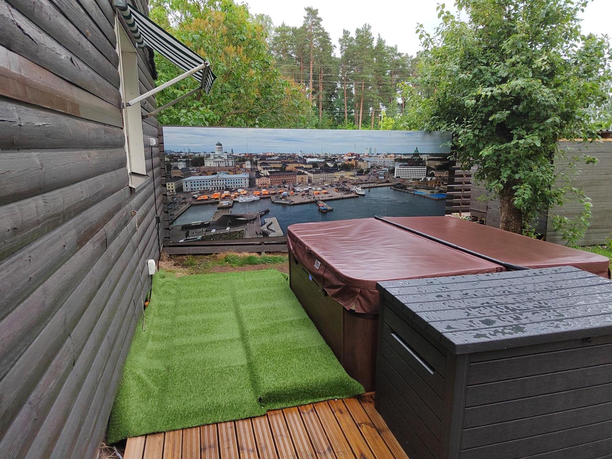 Relax & Recharge - A Unique Suite With A Touch Of Luxury - Hot Tub And Sauna Inspired Decor #Not A Real Sauna# Easy City Access - Direct Train 15 Min To City 헬싱키 외부 사진
