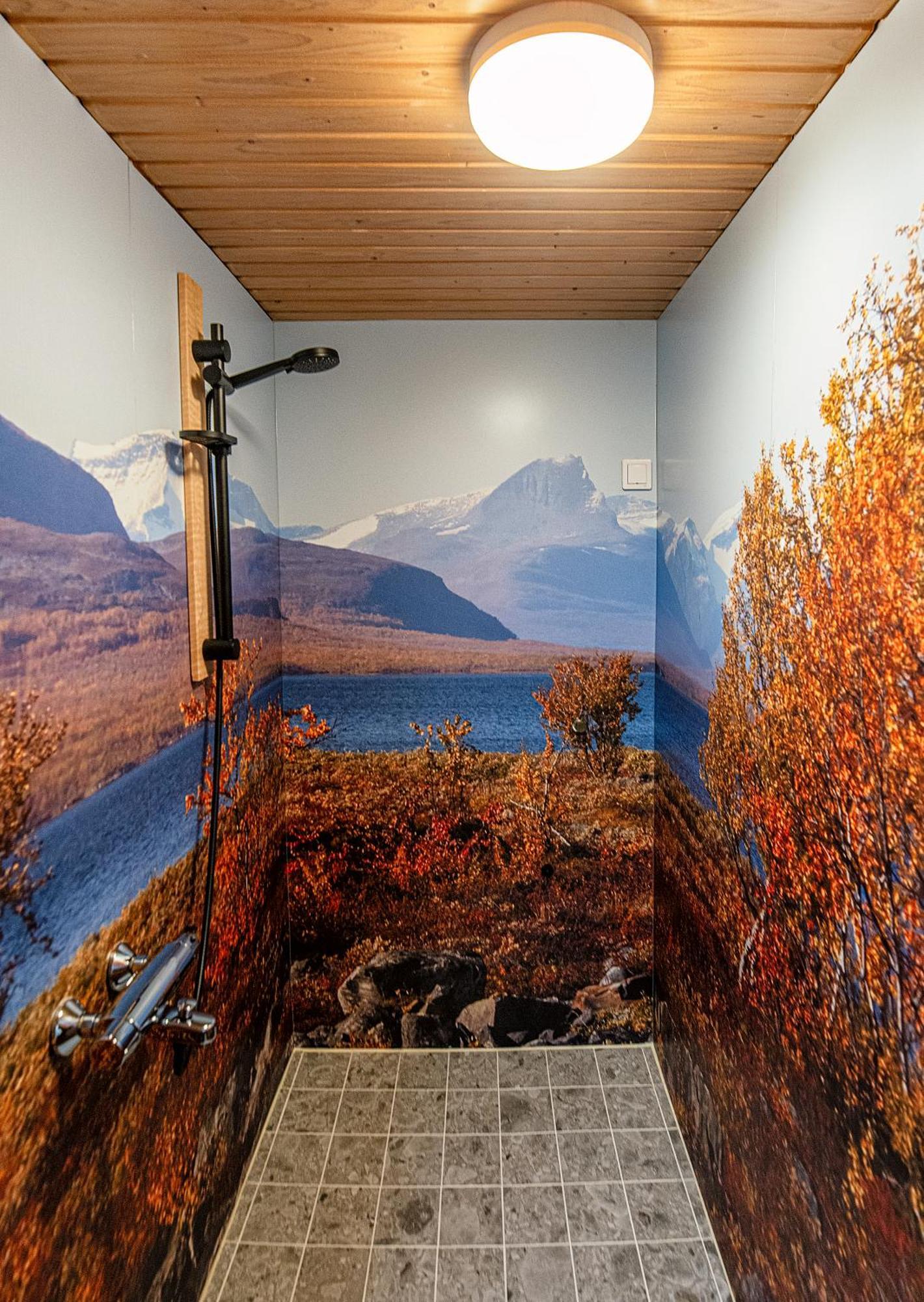 Relax & Recharge - A Unique Suite With A Touch Of Luxury - Hot Tub And Sauna Inspired Decor #Not A Real Sauna# Easy City Access - Direct Train 15 Min To City 헬싱키 외부 사진