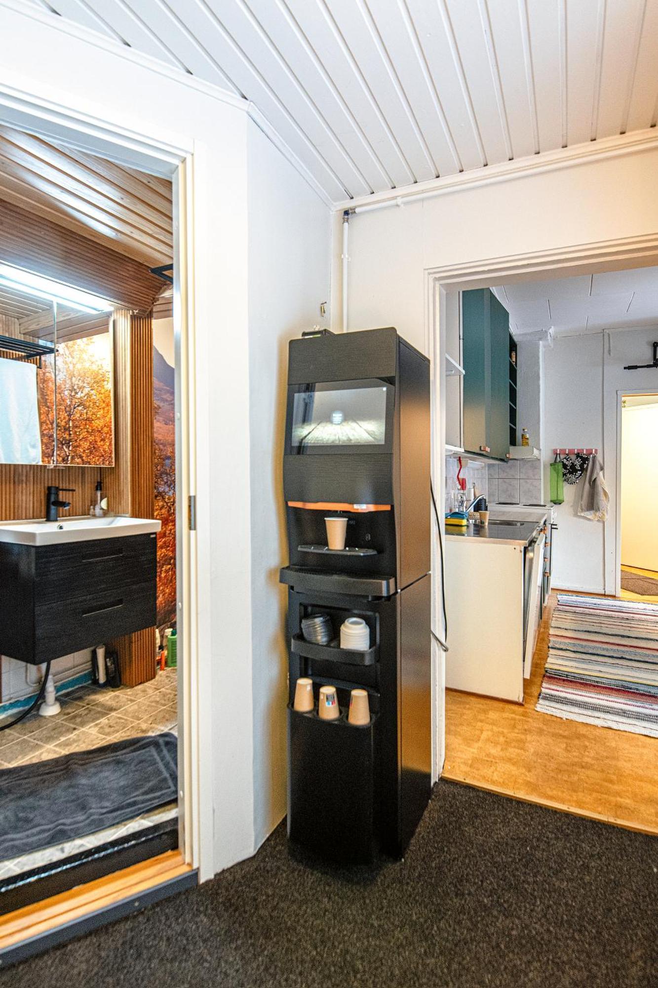 Relax & Recharge - A Unique Suite With A Touch Of Luxury - Hot Tub And Sauna Inspired Decor #Not A Real Sauna# Easy City Access - Direct Train 15 Min To City 헬싱키 외부 사진